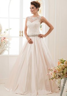 Свадебное платье F54108. С пышной юбкой, длинное со шлейфом.